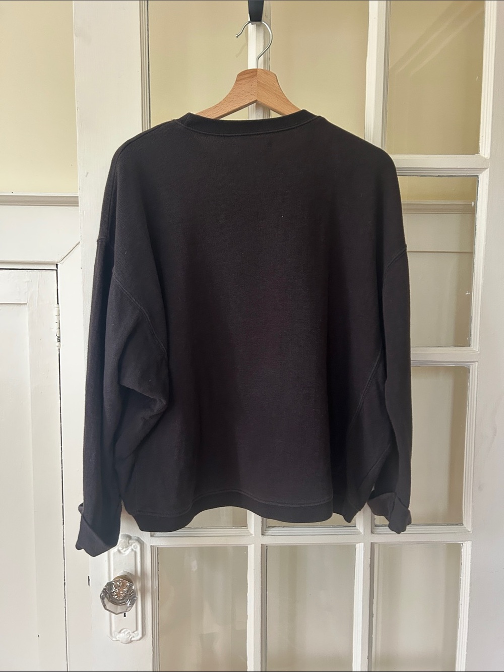 Zara women’s Black Crewneck Sweatshirt with Zip detail, sewn folded cuffs, loose - Picture 7 of 7